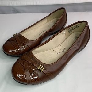 Time & Try Brown Faux Leather Strappy Memory Foam Causal Flats 9 Wide